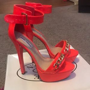 Cute neon orange pumps